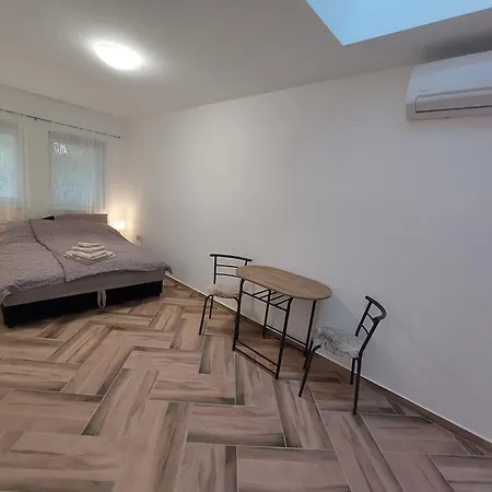 Szepasszonyvoelgy Apartament *