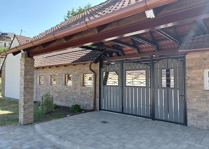 Szépasszonyvölgy Apartman *